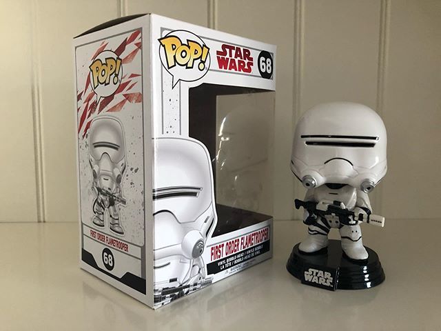 UKToyCollector's tweet photo. 😃👍🏻 I popped into @entertainer_toys @entertainertoys @Bluewater @TweetBluewater yesterday and picked up this #StarWarsPop @originalfunko @funko_europe @funkoeurope #FirstOrderFlametrooper
.
A photo from my #StarWarsCollectionRoom
.
#FunkoFanaticUK #… https://t.co/zQnGmiF61v https://t.co/3KMtQpQPNt