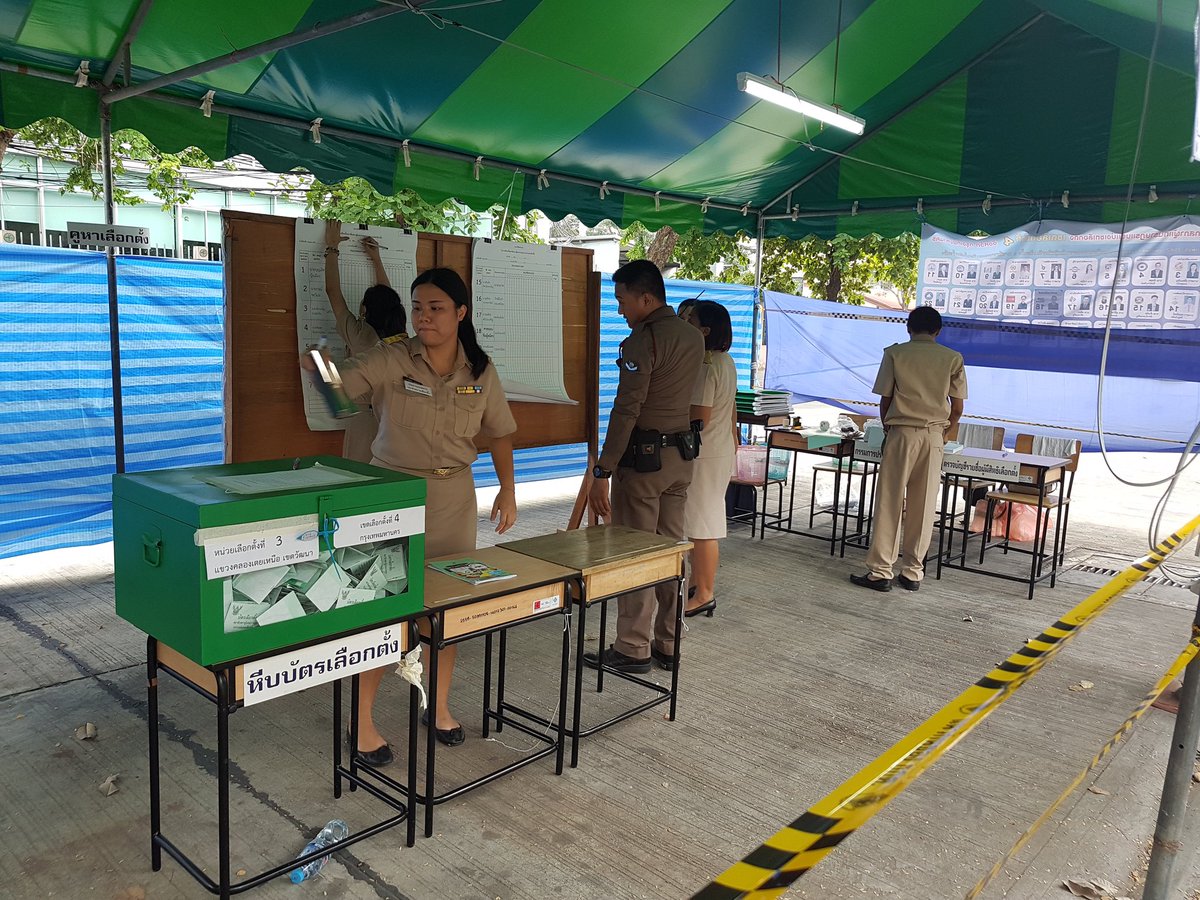 MayWongST's tweet photo. #ThailandElection2019 #เลือกตั้ง62 Polls have officially closed at 5pm local time across more than 92,000 stations. Officials now setting up to start counting the votes publicly https://t.co/jbD052QzpF