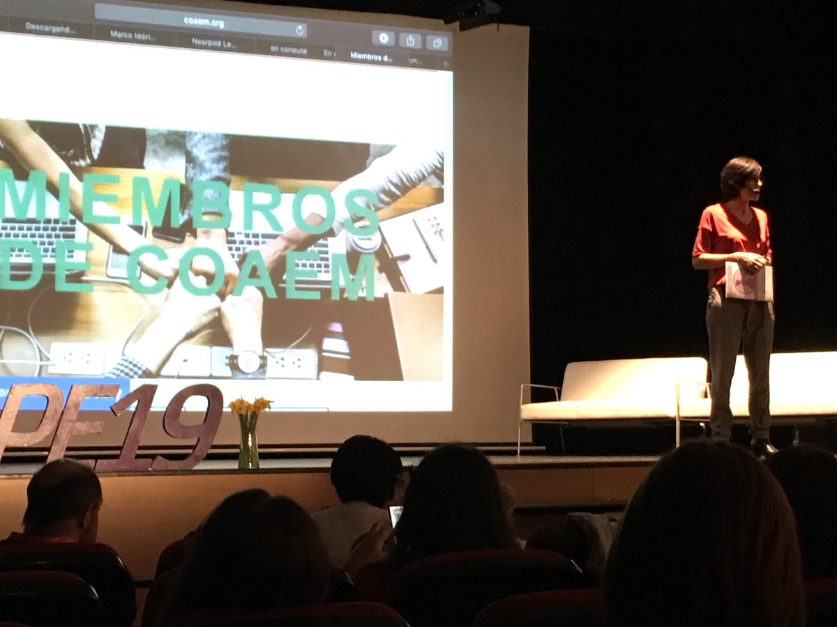 Ahora mismo nuestra Presi Almudena Vidal, presentando @coaemcoaem en el congreso @C_ConEuterpe!