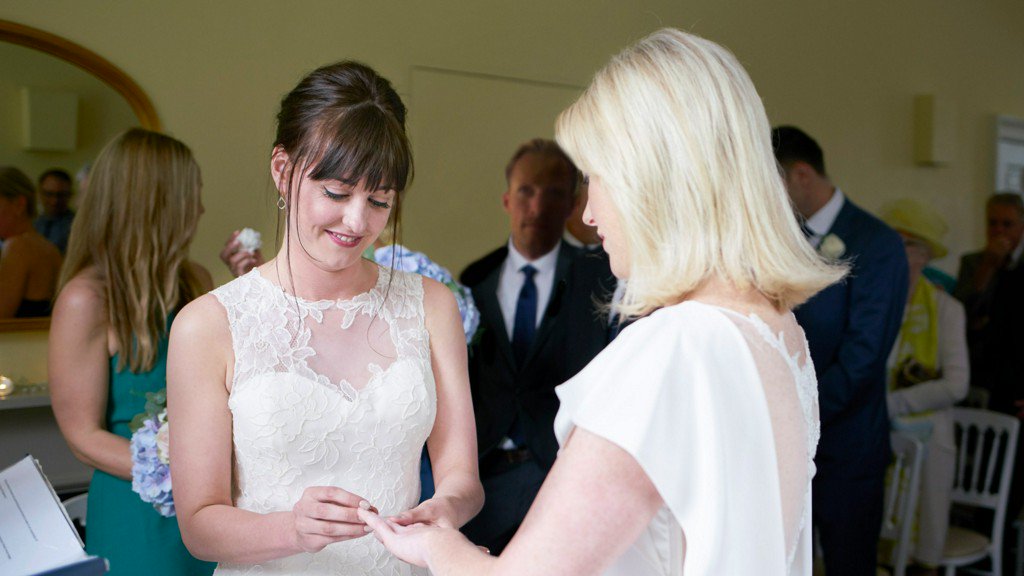 Alabama lawmaker wants to eliminate all marriage licences rather than issue them to same-sex couples bit.ly/2JxccrV