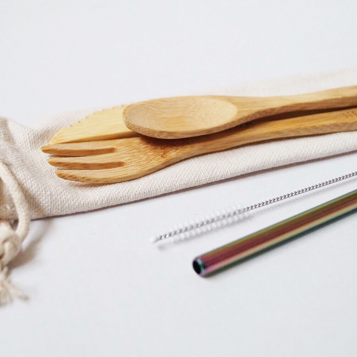 It’s time to be ethically awesome with this Ethical Eater Travel Bundle!  💖 
This cute travel size bundle includes:
1 x Bamboo Fork 
1 x Bamboo Spoon 
1 x Bamboo Knife 
1 x Carry Case 
1 x Stainless Steel Rainbow Straw 
1 x Straw Brush Cleaner
😊
 #plasticfree #travelcutlery