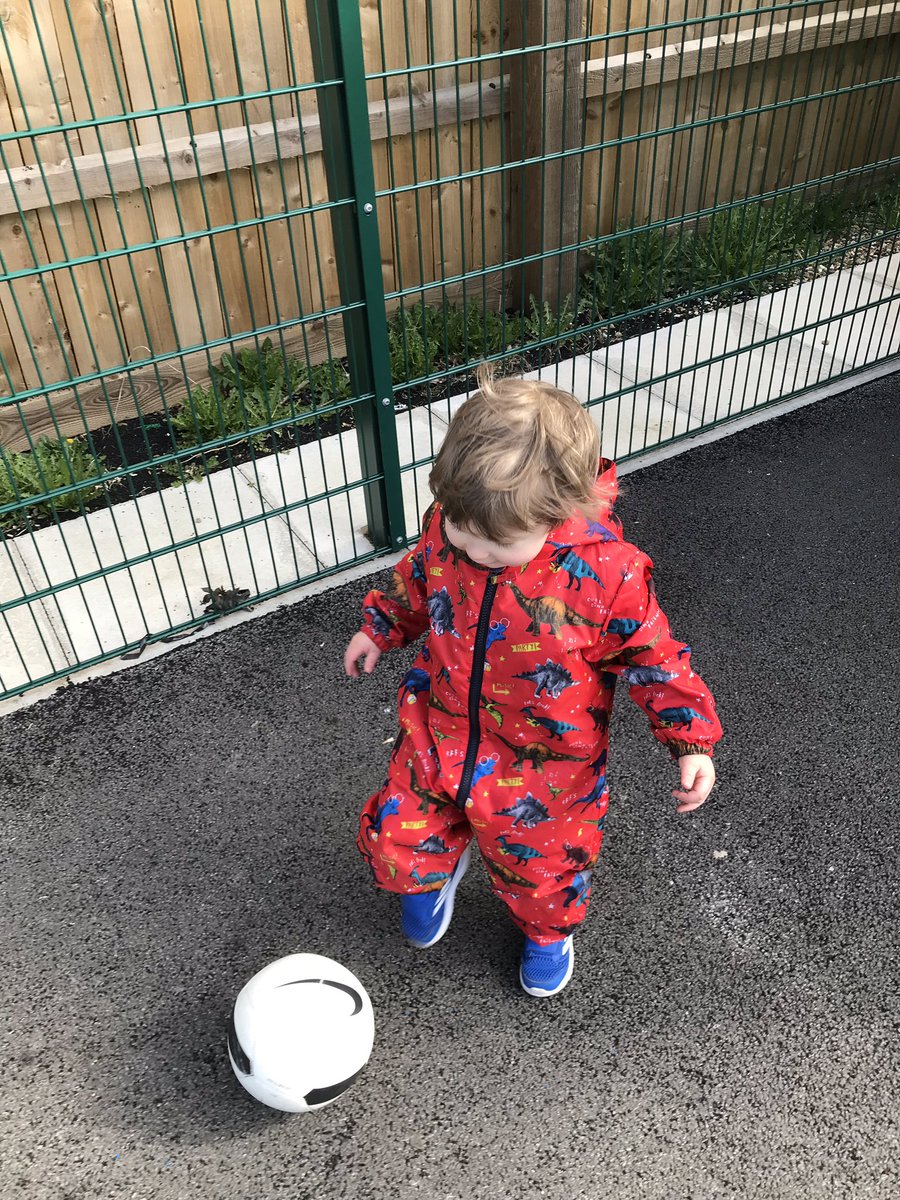 SteveClark1980's tweet photo. Myles In Training Too Today 👍🏼 #reserveplayer ⚽️ https://t.co/K3UKd3fV2q