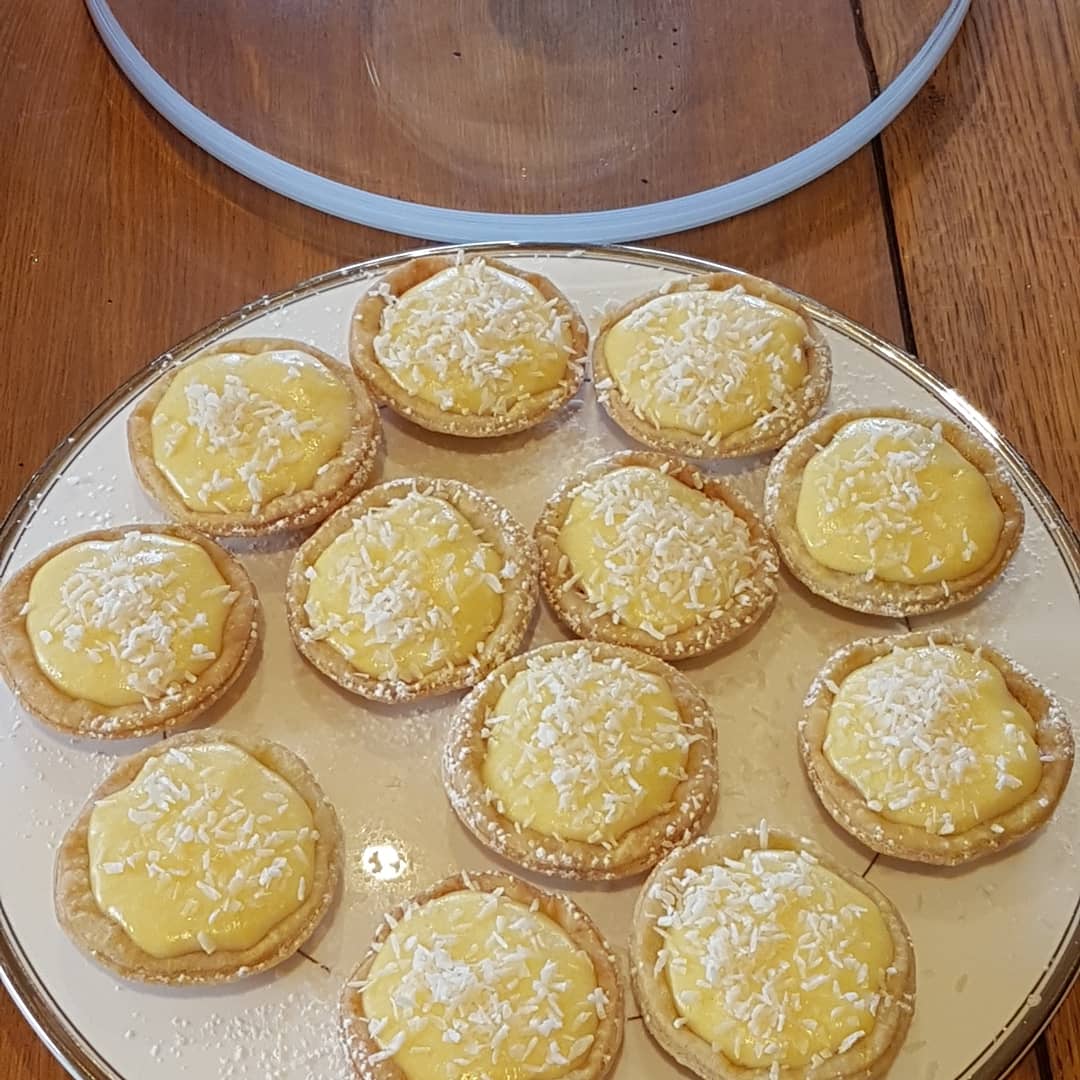 TwoHootsTod's tweet photo. Lots of dainty super tasty sandwiches, White Wine and Peach Jellies cream and merigue Cakes,Tarts ..all freshly homemade in the TH kitchen...wow what a day...super🤗
#nationalbandbweek #penninewayguesthouse 
#todmordentweets #visittodmorden  #visithebdenbridge ##hellohebdenbridge https://t.co/1KQ3710yH4