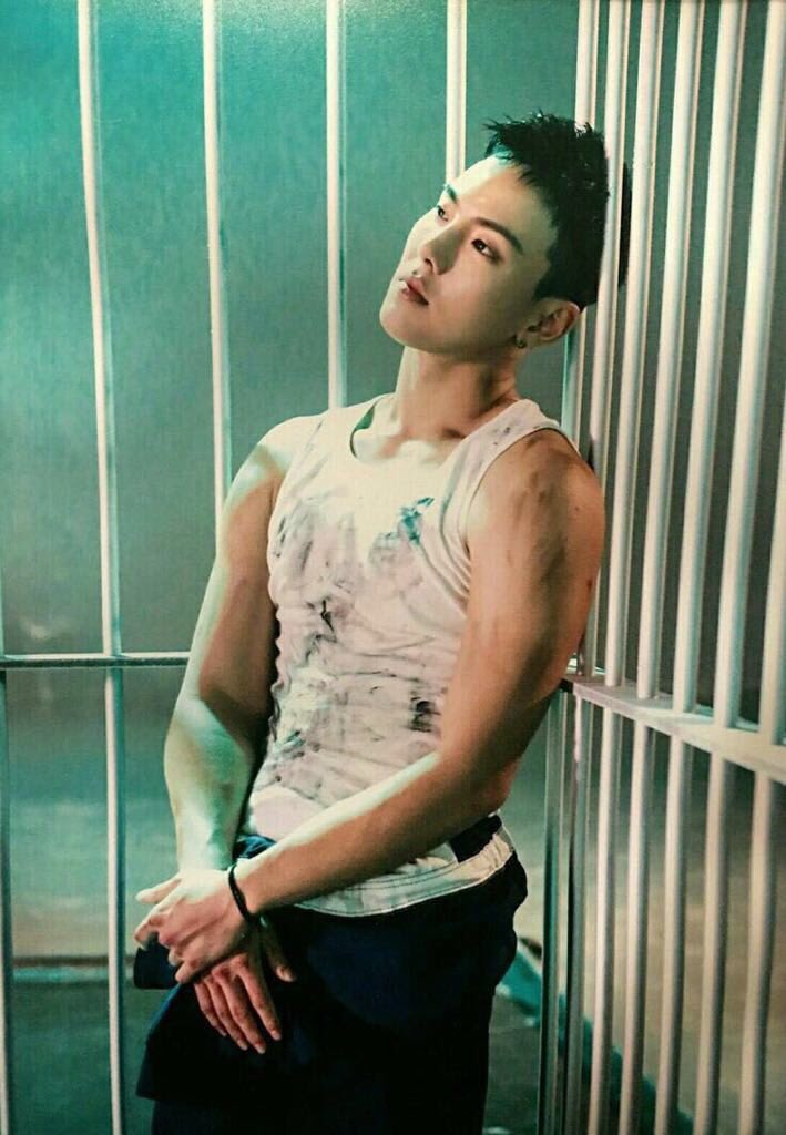 cutestshownu's tweet photo. Prisoner who is known for his cold murders but in fact he was framed but no one believes because of his past and fabricated evidences (inspired by Prison Playbook lol) https://t.co/P1hqG3p6q6