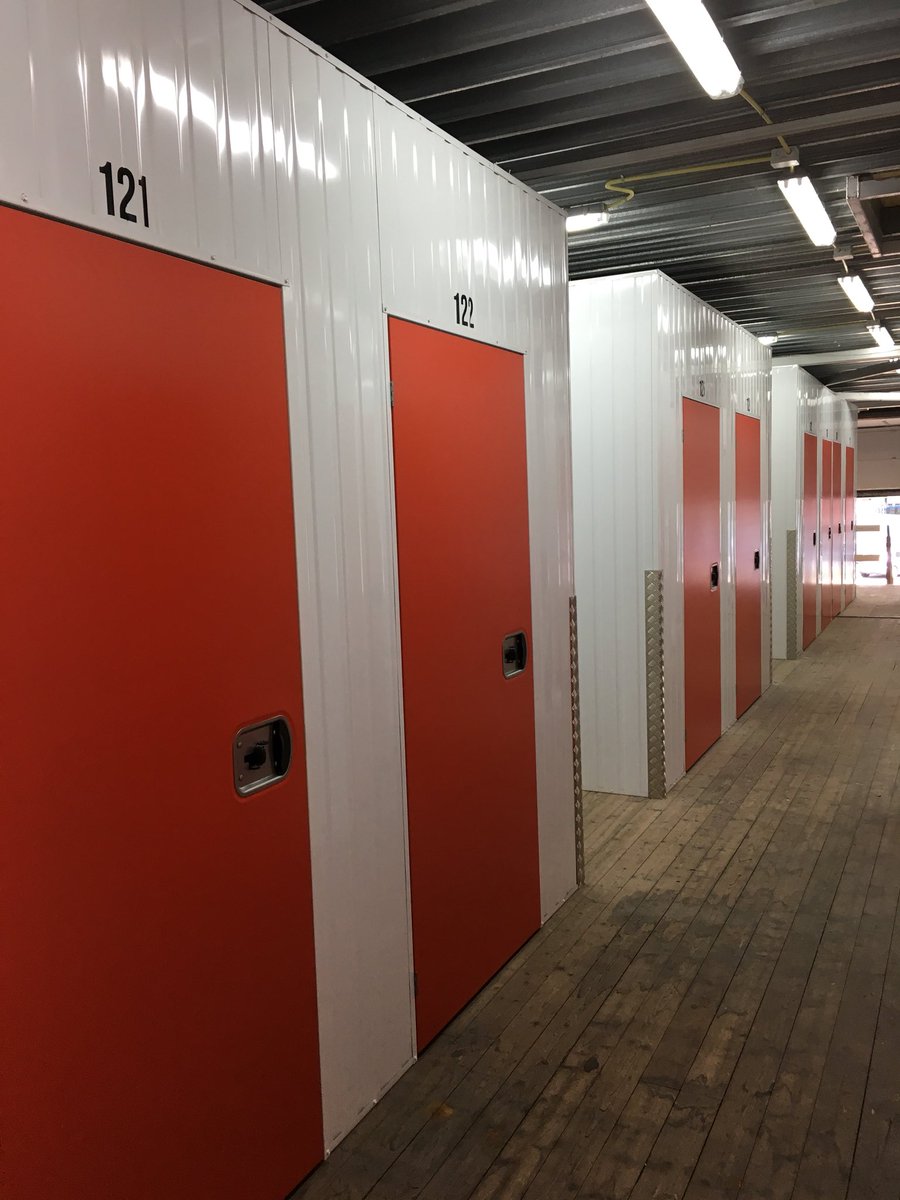 OpslagHuren's tweet photo. Zoekt u #opslagruimte in #dehoef of #mijdrecht wij zijn u graag van dienst met onze #selfstorage vestiging in #nieuwkoop https://t.co/kTbL7c3peB #opslag #magazijn #magazijnruimte #hoef #DeRondeVenen https://t.co/CI8JBMfvkt