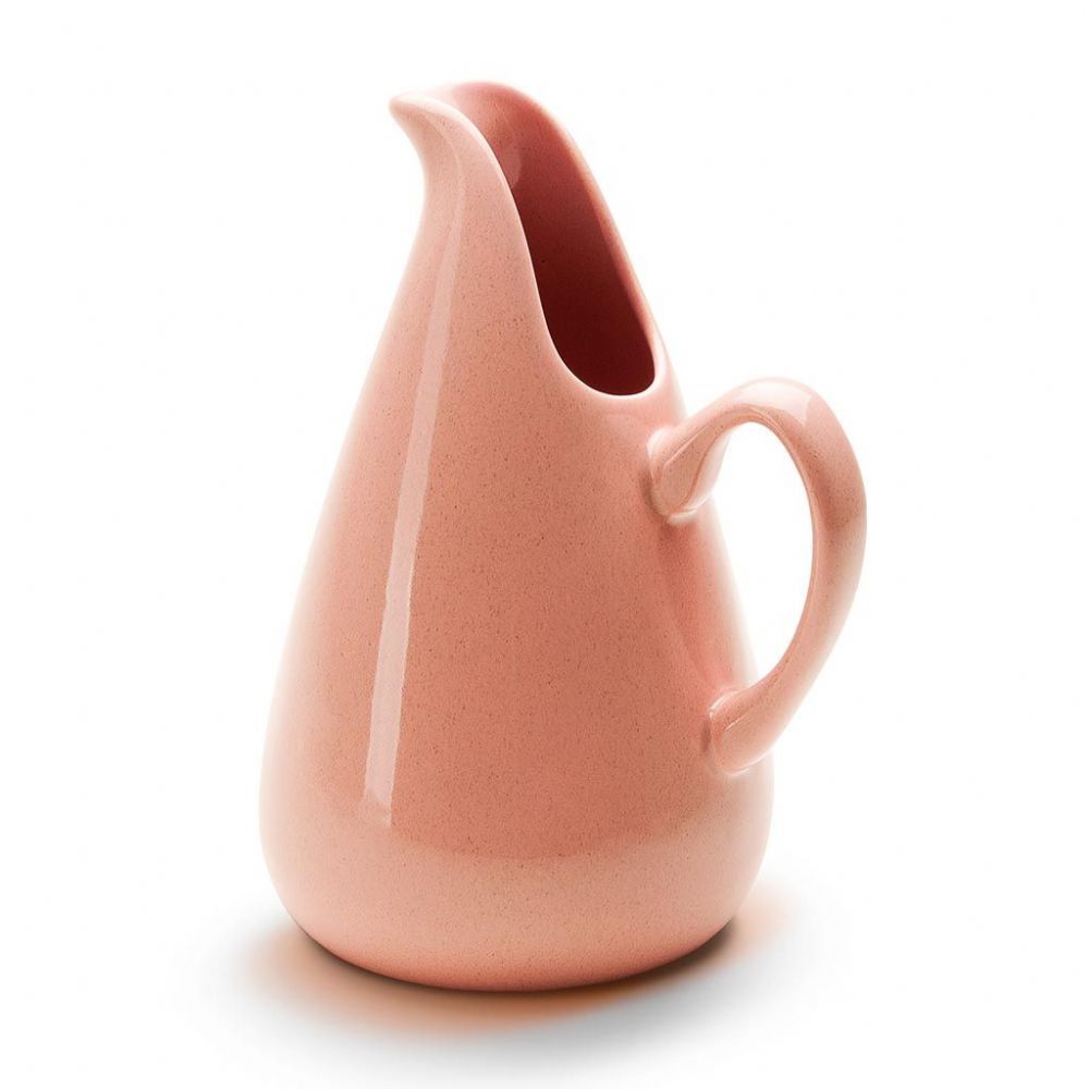 One for fans of midcentury interiors. This Russel Wright jug has a unique curvy design. ** Just added to our sale at 25% off ** buff.ly/2JB7FoC #midcentury #design #pottery #russelwright #ceramics #livingcoral