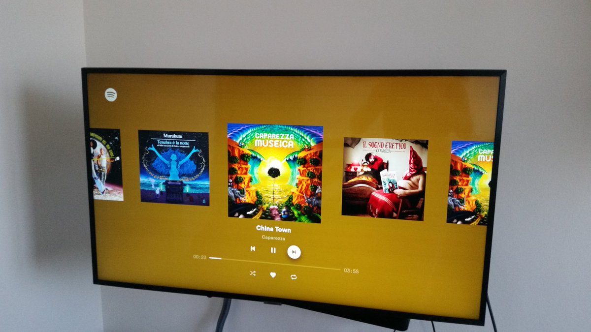 8sary8's tweet photo. Grazie @CapaSound per rendere le pulizie di casa meno faticose!!! #caparezza #musica #Samsung https://t.co/orxsbudmxd