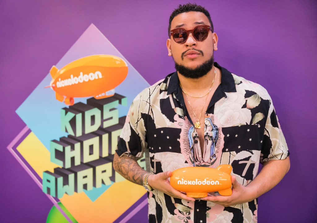 AKA has become the first African Rapper to win a Nickelodeon award ...