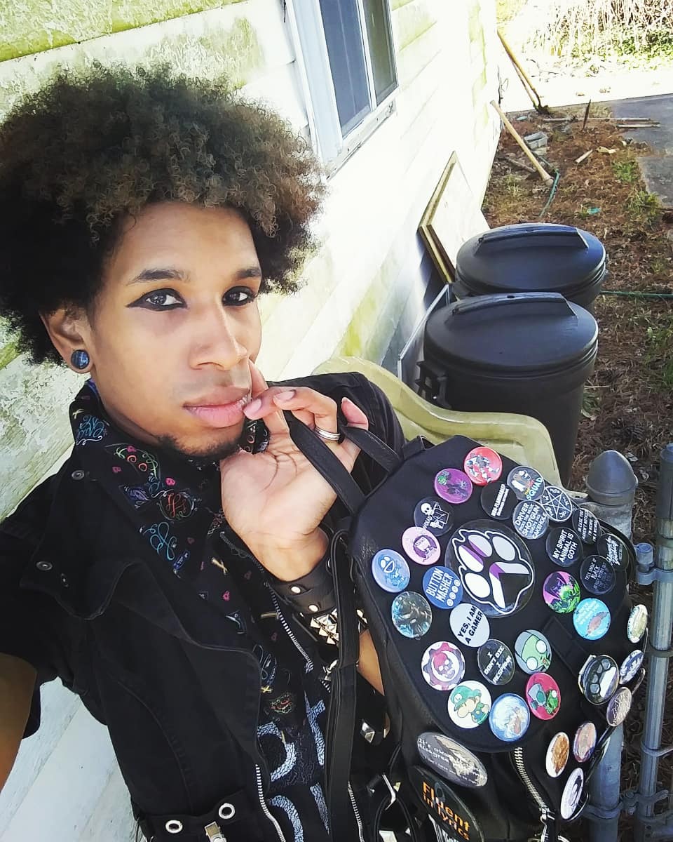 BerryUnusual's tweet photo. I'm the type of person your parents warned you to stay away from growing up. I'm a double dumpster fire. Furry Goth TRASH!!! XD ( The stereotypes aren't true ) 

#furryfandom #furrytrash #gothtrash #gothfurry https://t.co/RmYncjCurW