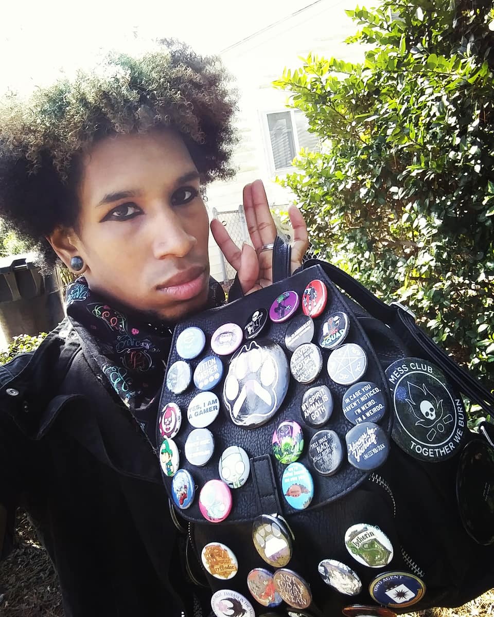 BerryUnusual's tweet photo. I'm the type of person your parents warned you to stay away from growing up. I'm a double dumpster fire. Furry Goth TRASH!!! XD ( The stereotypes aren't true ) 

#furryfandom #furrytrash #gothtrash #gothfurry https://t.co/RmYncjCurW