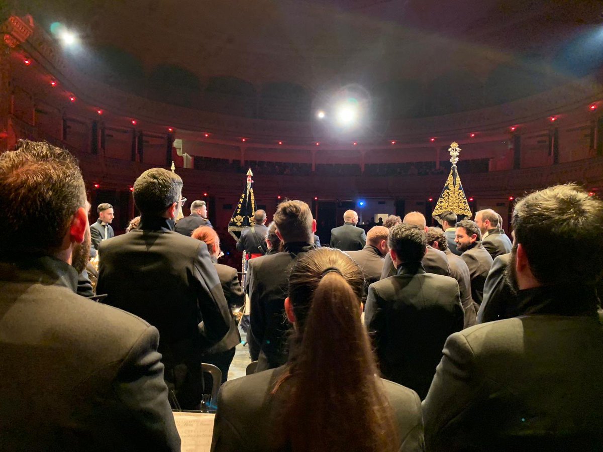 🎶 Con la actuación hoy en el Teatro Cervantes, de Almería, cerramos nuestros conciertos de Cuaresma a la espera de poder vivir pronto la música en el fervor de la calle.

#PasiónDeLinares