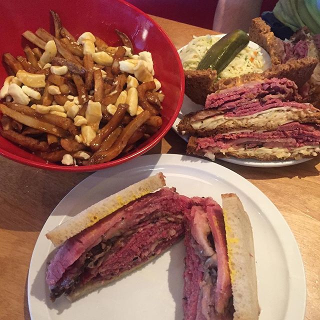 Outdoor_Sherman's tweet photo. Fatty smoke meat and poutine....sooo good!!!! @dunnsdecarie #cheatmeal #cheatday #smokemeat #poutine  #foodie #food #montreal #mtl #yul #mtlfood #montrealfood #mtlfoodie #montrealfoodie #mtlmoments #514 https://t.co/T7zgnVcW5u https://t.co/VJ1Bzbe10U