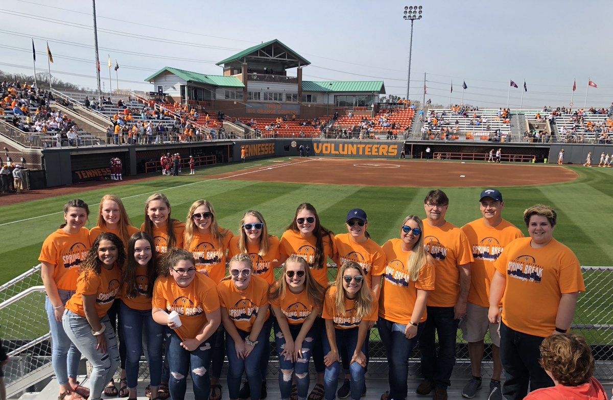 ANorth_softball's tweet photo. Today’s Practice...learning from the pros. Tennessee vs. Arkansas Home Opener Weekend!
@Vol_Softball #SPRINGBREAKSOFTBALL https://t.co/ZA4EMJDuD2