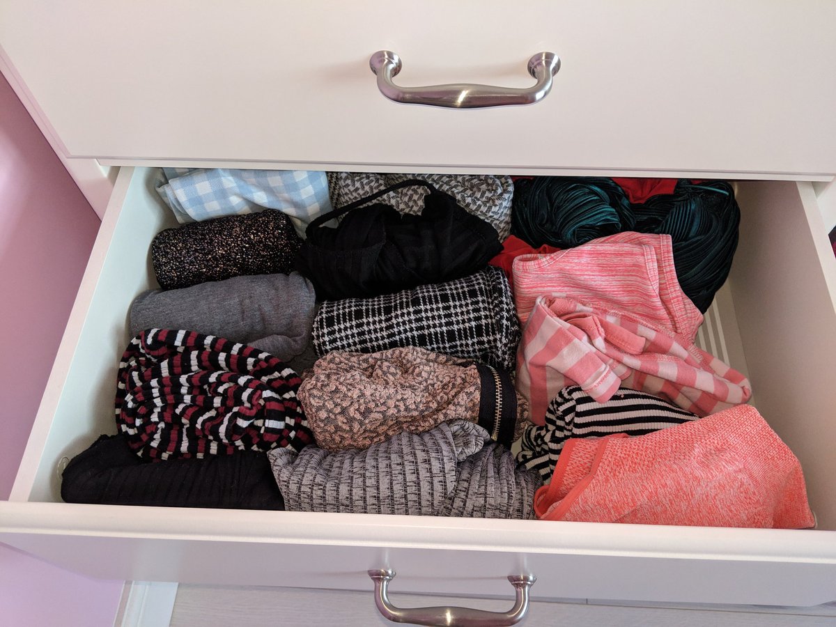 allthingspops's tweet photo. @MarieKondo has changed my life for the better. Always had so many clothes and too much clutter but 3 bin bags of clothes down I'm learning to appreciate fewer items and better storage methods 💕 https://t.co/z9pK3SV6d6