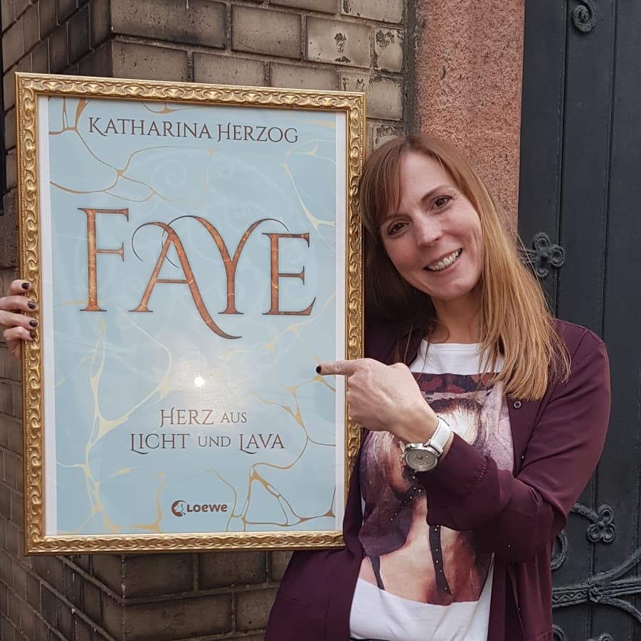 KatrinKoppold's tweet photo. Coverrelease! Mein erster Jugendroman wird romantisch-phantastisch. Gefällt euch das Cover? #loeweverlag #romantasy https://t.co/ccPGD1kgtu