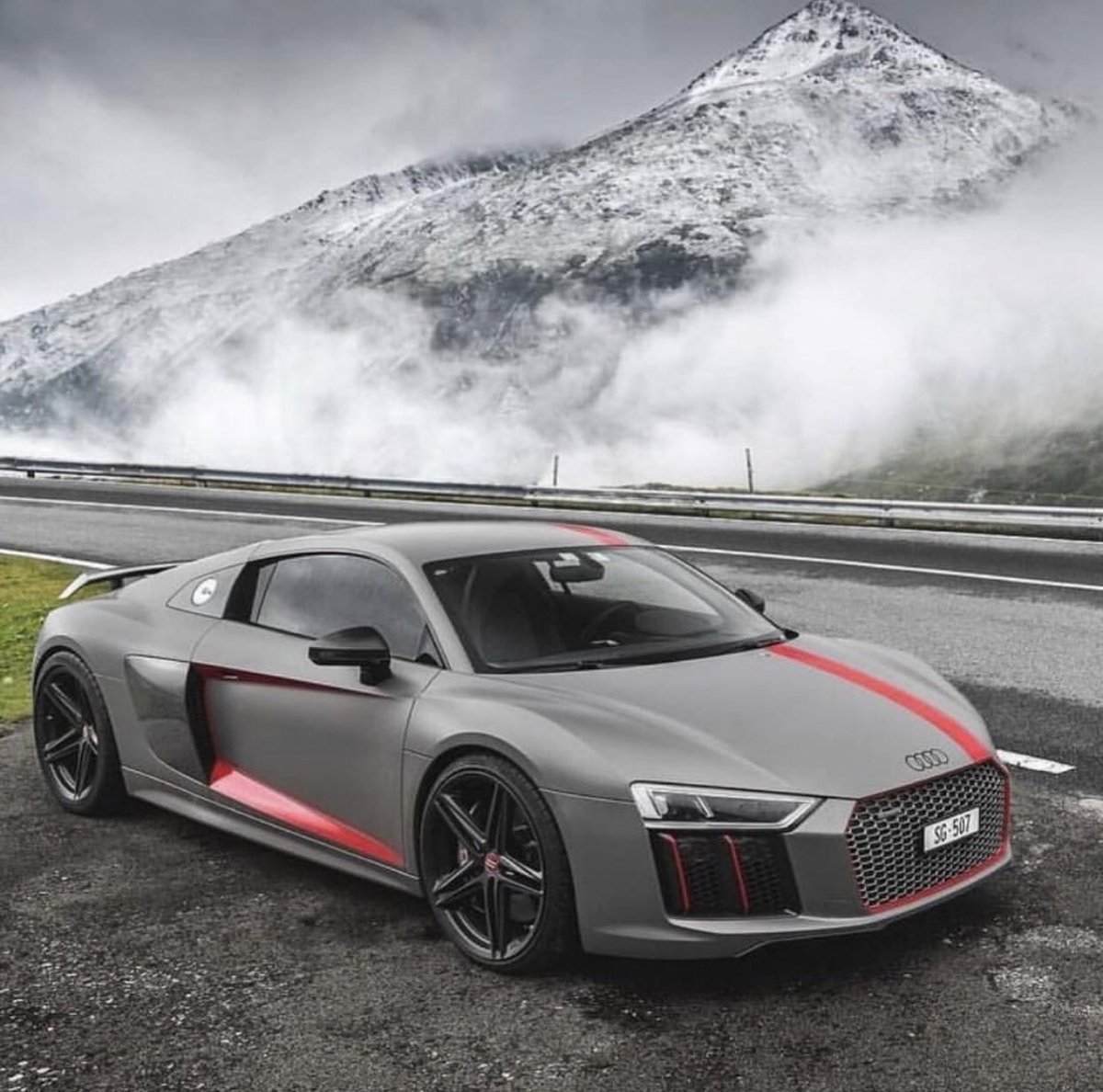 LegendAutoGroup's tweet photo. Ready for Spring but still loving the view❣️
#thelegendautogroup #audimassapequa #audi #audir8 #audilife #carswithoutlimits #amazing #luxury #sunday #sundayvibes https://t.co/hEJDPqW9tZ