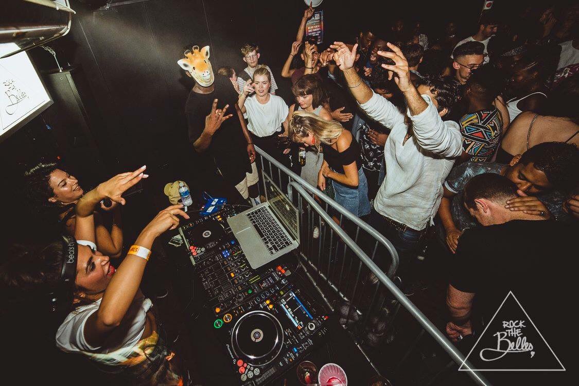 ShayDRap's tweet photo. 🚨SEE NEXT SATURDAY
We gon be wilin out, playing BANGERS spreadin good vibes all under one roof at the BIG BOY club @OmearaLondon 🚀
I’m gassed to be on the 🎤 alongside DJs!
@EmilyRawson
@DJEllieProhan
@DJMelodyKane
@DJFearney 
@imSarahHarrison
@sandraomari
Tix: @IRockTheBelles https://t.co/dWU42aetPf