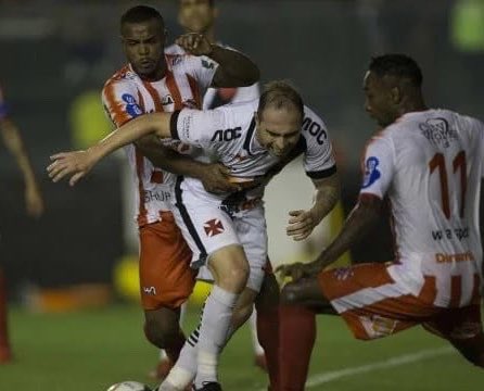 felipediasfb5's tweet photo. “Seu corpo pode ser um instrumento de trabalho. Porém para a honra do Senhor” #classificados #pitbuul #cachorrolouco #fdias5 #avantebangu   🦍🐶🔴⚪️⚽️ https://t.co/UMsSSsd8nH