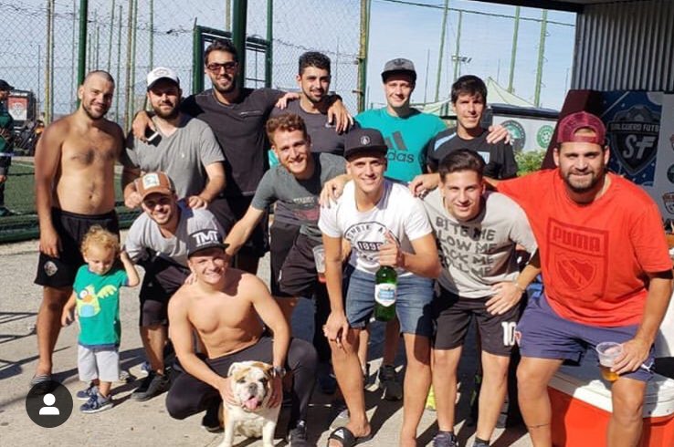 AstonBeerOk's tweet photo. Gran comienzo del equipo birrero, 5-2 🆚Entre Ríos. Sólido en todas sus líneas y contundente en ataque. Los goles Juli Nicolai, Lea Stratta, Dario Marco y Marce Carrillo x2.🍻🆎🐶👏🏻⚽️@SalgueroFutbol https://t.co/TlR2ngnjTK