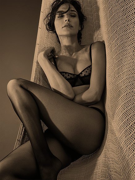 FallaciousDNA's tweet photo. #SeductiveSunday for @FeralOccult https://t.co/Oyg0bvXmdm