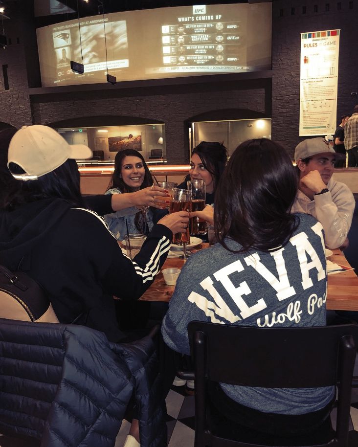 bundoxbocce's tweet photo. You know the drill. Grab your mates, throw on your favorite jersey and head on down to Bocce! Doors open at 12pm, Happy hour at 4pm! See you soon! 🍻 

#BundoxBocce #MarchMania https://t.co/vcuwLqIf8M