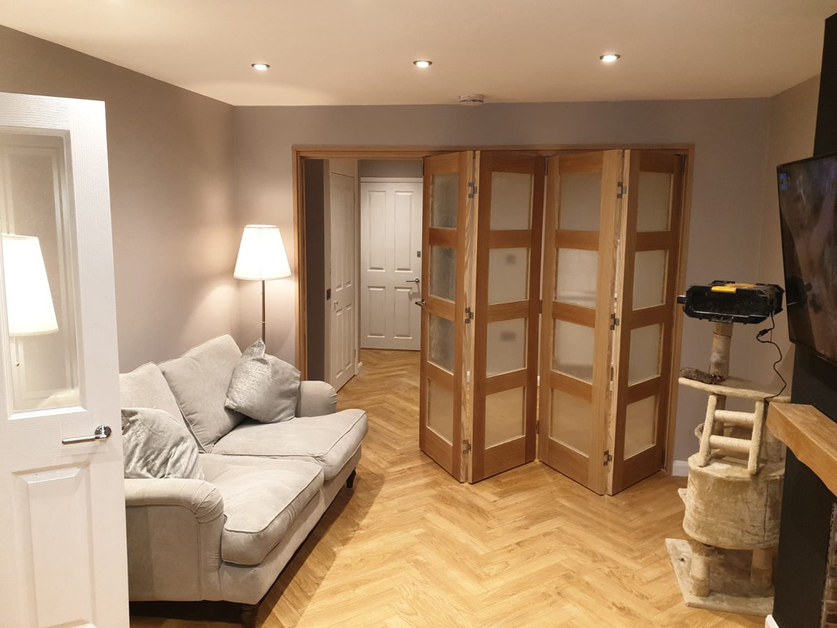 Latest works by TJM construction,  internal walls removed and replaced with a new partition and bifold door.  New ceilings , electrical rewire and new plaster throughout.  Finished off with new parquet flooring.