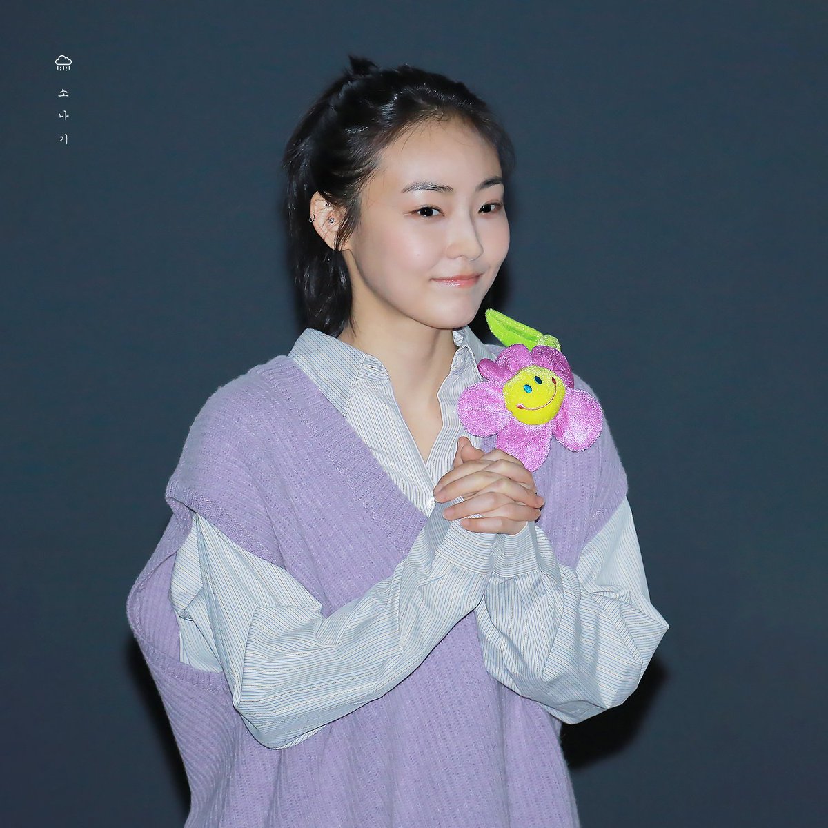 190324 영화 #악질경찰 개봉 기념 무대인사 #전소니 #장미나Translate post