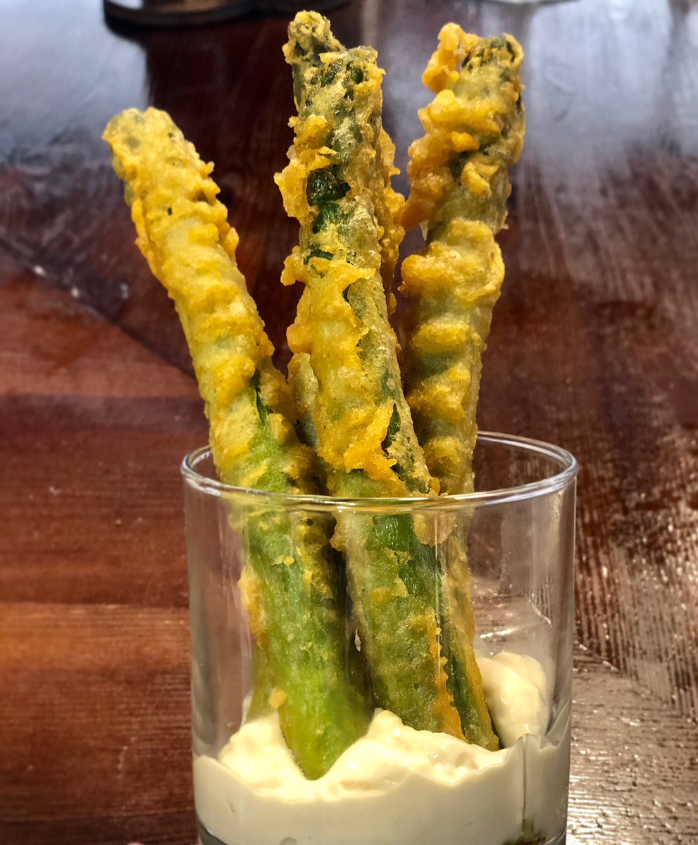 barcanijo's tweet photo. Temporada de Esparragos!! Esta semana en tempura con mahonesa de soja ¡¡y son del pueblo!! #barcanijo #algodonales #tapas #esparragos #esparragosverdes #tempura #verduradetemporada #asparragus #sierradecadiz https://t.co/p2cndEzDZm