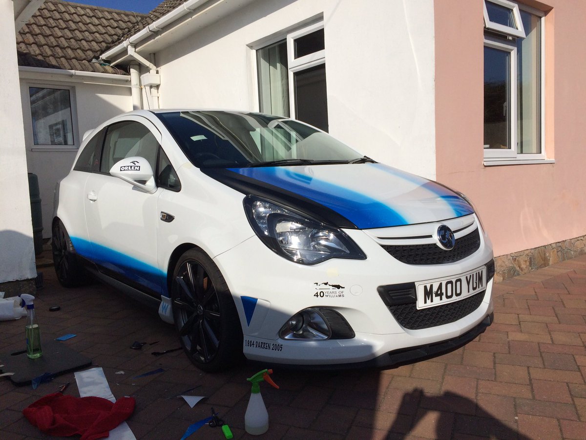 patteson_simon's tweet photo. @WilliamsSupport @WilliamsdbF1 @c7carl @WilliamsGPnews @williamsf1 @cory_f1 @triptube @ponsonby42 @WilliamsNewsDE a bit more done on the car today side view ready to watch Indy car tonight https://t.co/2rTdYcbu7v