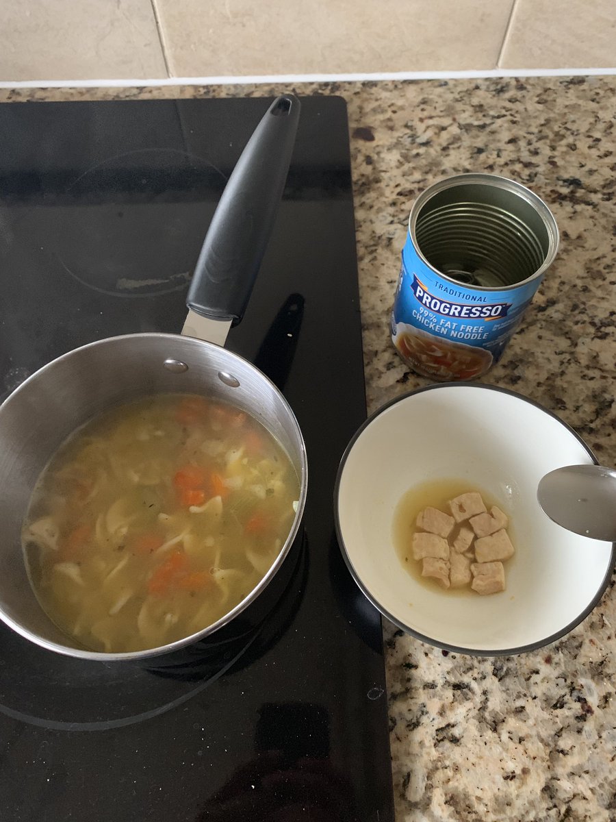 Navigatinnate's tweet photo. Pretty sure @SoupProgresso should evaluate their chicken:noodle ratio. https://t.co/ce4z74VdZo
