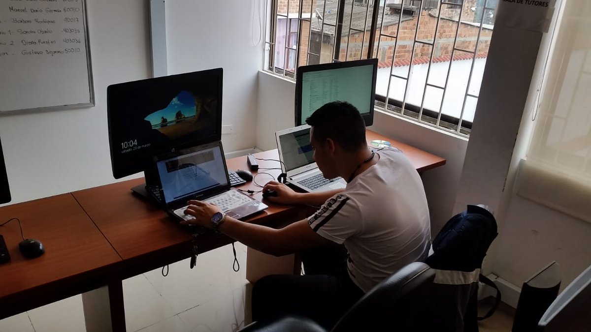 yamidsol's tweet photo. Laboratorio 2 ZCBC_Gachetá en el curso Ensamble y mantenimiento de computadores Tema Instalación y configuración de sistemas operativos #VidaUniversitaria
#EnsamblePC2019
@Alex_AparicioR
@ClaudioCamiloG1
@RedEUNAD_
@johnfmontes
@JaimeLeal_ https://t.co/IuMbcsfU5k