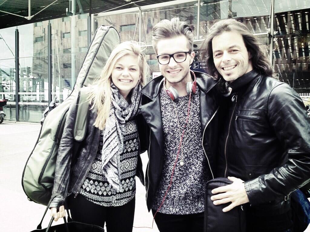 Pokhara8's tweet photo. @Zeniifleur Oui, je sais ! Avec Marie Payet aussi ! Duo magnifique avec Antho ! 
#TheVoice2 la meilleure saison avec @NunoResendeOff 😍@sandycoops @Victoria_Off @mickaelpouvin @OlympeMusic @ToumaMusic #Louane https://t.co/8Er2FLuIld