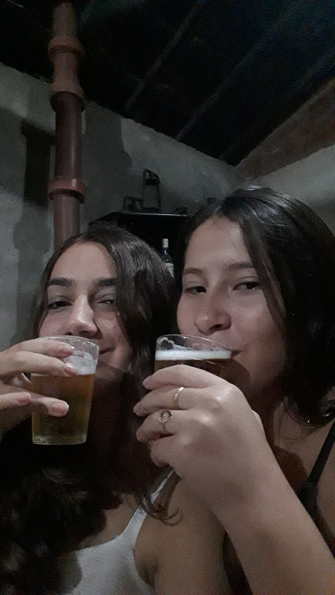 SthefanieArauj's tweet photo. sobre ontem com as migas ❤❤
#sabadinho #ctdd https://t.co/z9SxAXNVs5