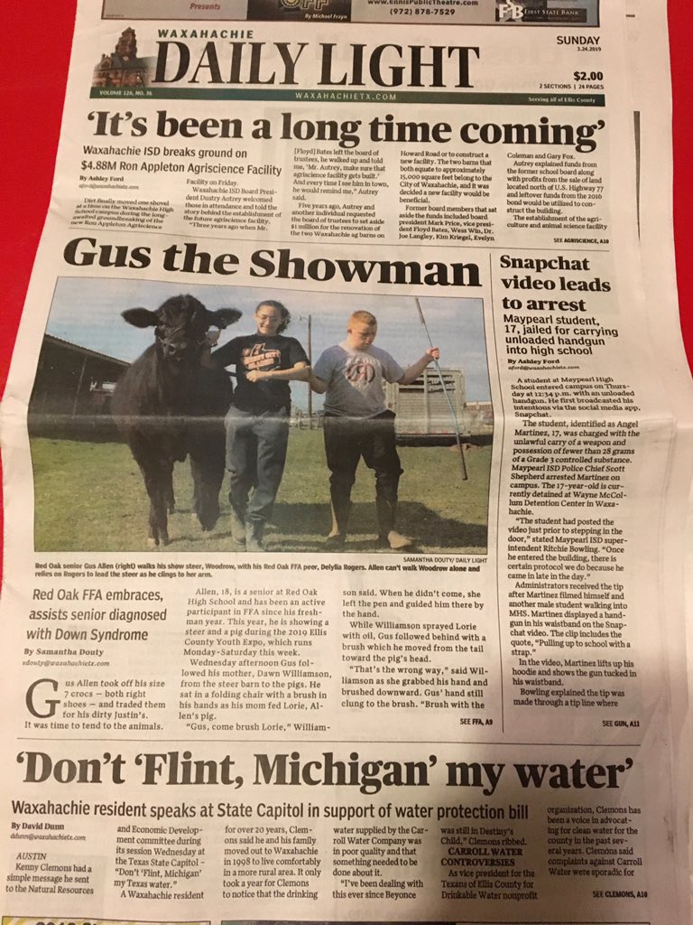 RedOakFFA's tweet photo. Be sure to grab a copy of today’s @WaxahachieNews featuring @rohighschool FFA’s own Gus the Showman, front and center! #gogus #ecye2019 https://t.co/Eyx8VmoDKP
