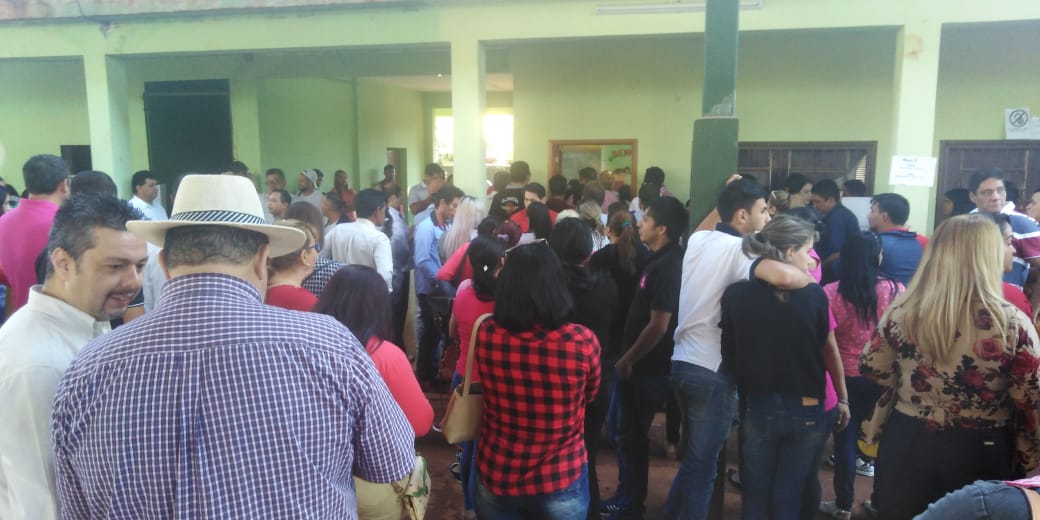 780AM's tweet photo. Inician las Elecciones Internas en Ciudad del Este con 166.470 afiliados y simpatizantes de seis agrupaciones políticas que están habilitados a votar. Serán instaladas un total de 346 Mesas, en 21 locales de votación #InternasCDE #RadioParque #780AM https://t.co/M5kVYsbWbV