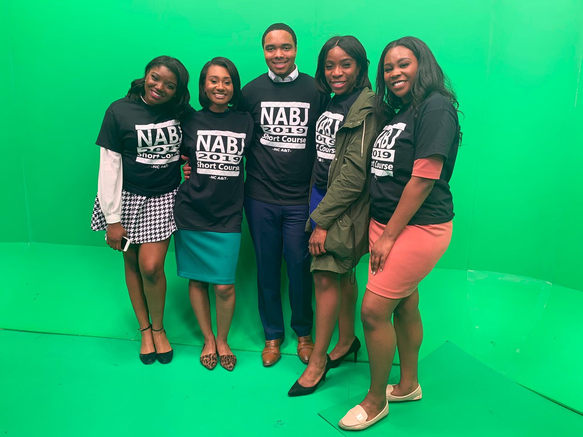 christianaford_'s tweet photo. Spent two weeks at two different journalism programs with these beautiful people. Keep an eye out for them. They are passionate, driven and talented #foreverfriends https://t.co/dfSFZxFAT4