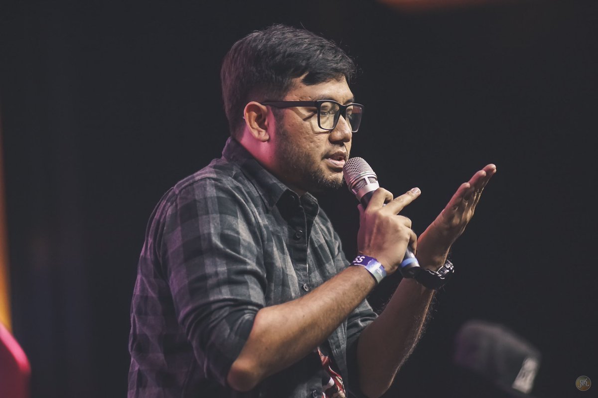 Standupindo's tweet photo. Mr. President @awwe_ #LocalStandUpDay2019
๐ธ : @piokharisma & @rahadyankukuh https://t.co/Xjr40wCi6h