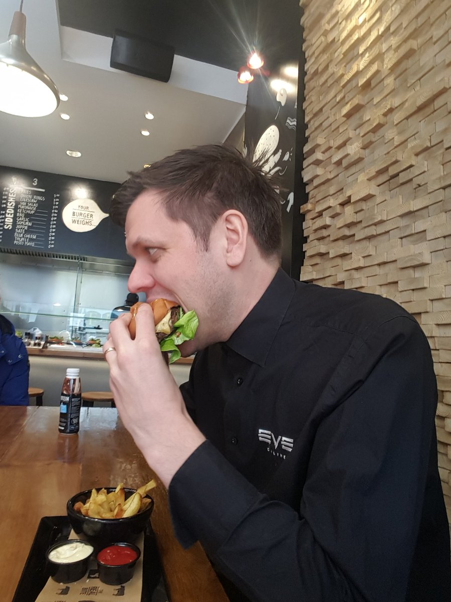 FC_Stroopwafel's tweet photo. We have #burgerception #tweetfleet #eveworldtour #evesterdam https://t.co/J6uI0lrSFo