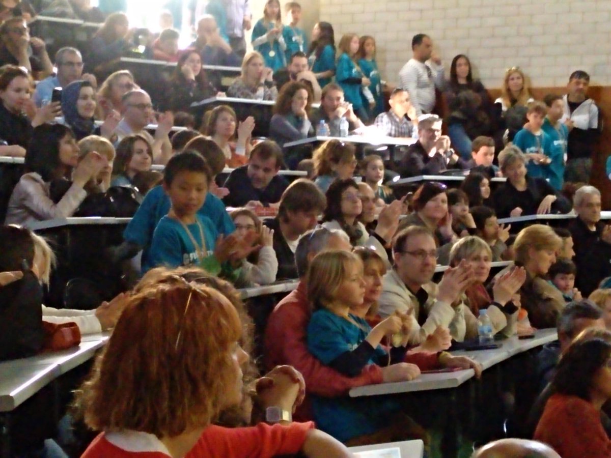 UdGGovern's tweet photo. Magnífics tallers, presentacions i  solucions de reptes sobre
 #EspaisUrbans a la cloenda de la @girobotica 2019
@iceudg @UdGPolitecnica @univgirona @educaciocat @PatronatEPS 
#girobotica https://t.co/D3OG0a4QoG