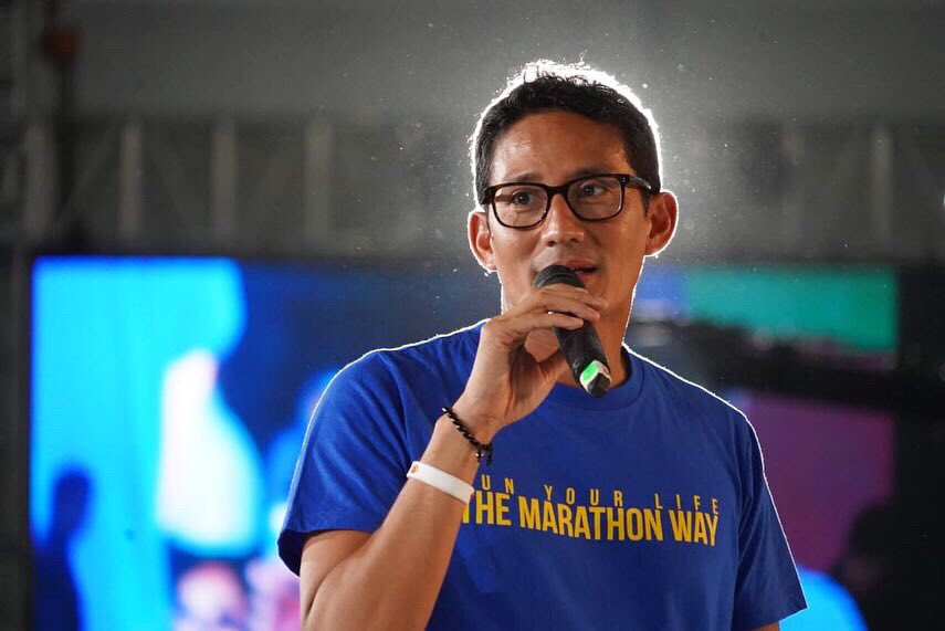sandiuno's tweet photo. Alhamdulillah di Minggu sore yang cerah ini, saya bisa berkumpul bersama anak-anak muda yang ok oce banget di acara Sragen YES (Young Entreprenur Summit). Dalam kesempatan ini, saya memotivasi para anak muda untuk berusaha secara keras, cerdas dan tuntas untuk meraih kesuksesan. https://t.co/qbHrJiiys7