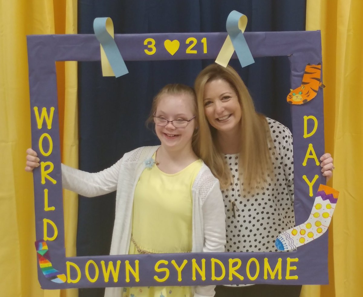 PupilServ_SGASD's tweet photo. What an honor! Congratulations to Mrs. Henry, SGASD Spec. Educ. Supervisor - You Rock-et! #EveryStudentEveryday #2019DownSyndromeDay #RocketPride @SGSchoolNews @SpecEdSup_SGASD @SGASD_MS https://t.co/aQ24ZUegPr