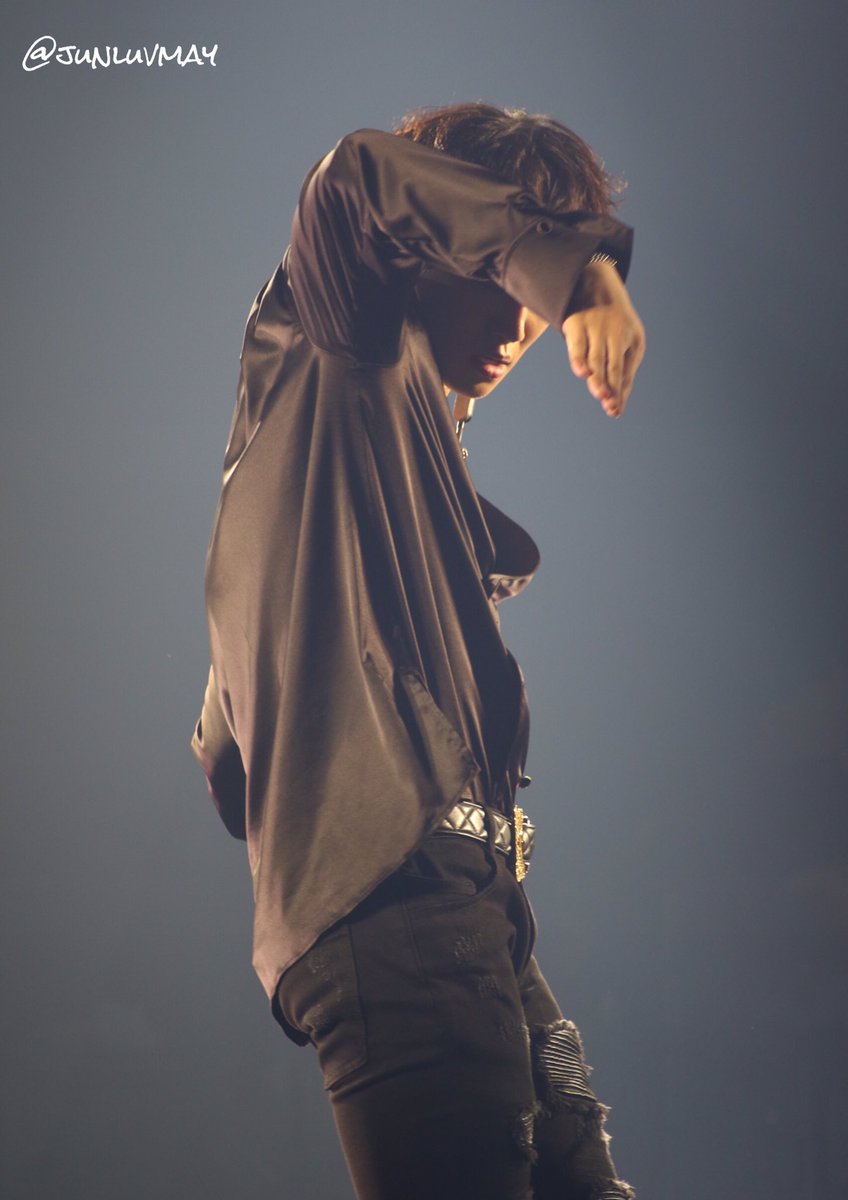 junluvmay's tweet photo. 20190324 #JUNHO_THE_BEST_IN_SEOUL 

撮り晒しで粗すぎますが…なんとも美しい先端😭😭😭

#2PM #JUNHO #ジュノ https://t.co/1v1jSAdMh6