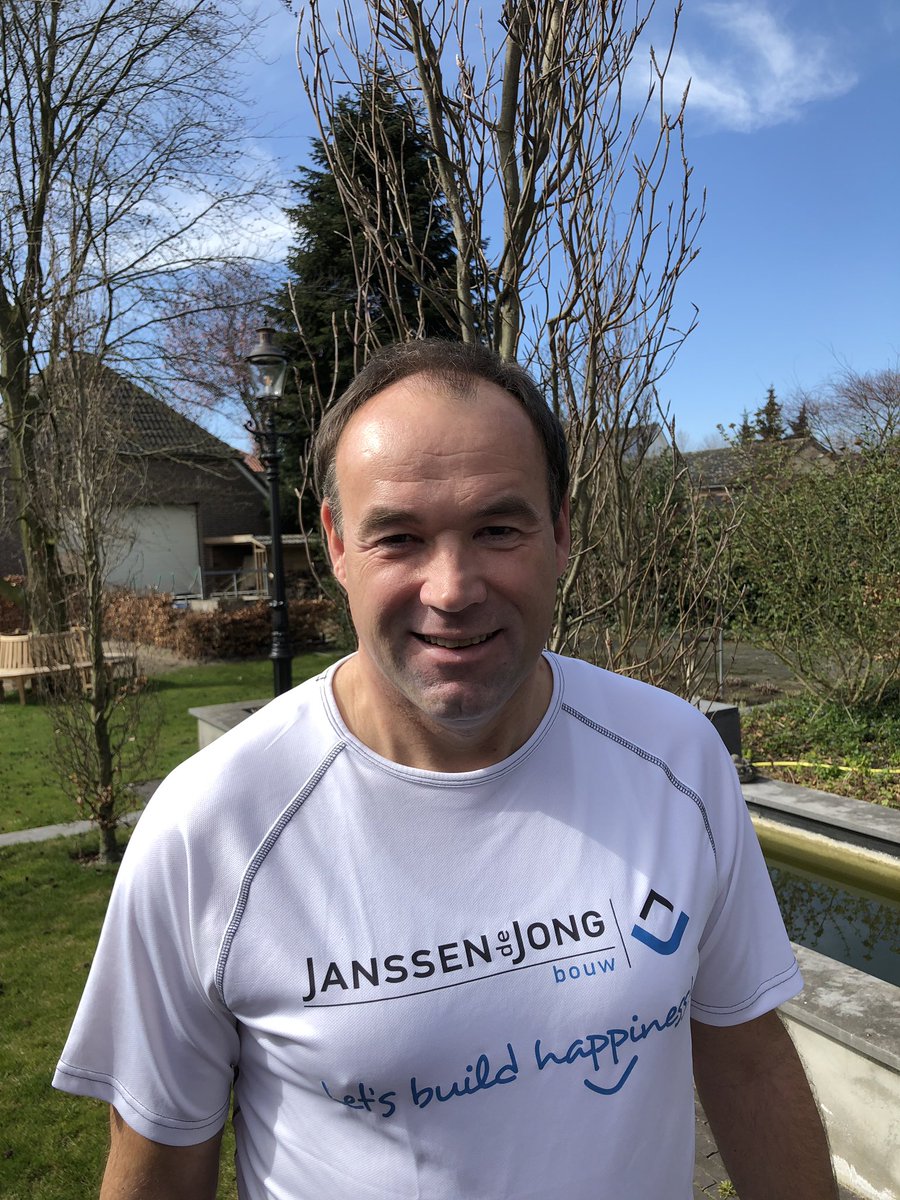 louiscamps's tweet photo. Laatste trainingsrondje. Zondag 10km @Venloop met collega’s in team #JanssendeJong @JaJoBouw @JJPO @Hercuton #businessrun https://t.co/OMBcYhr7Xh