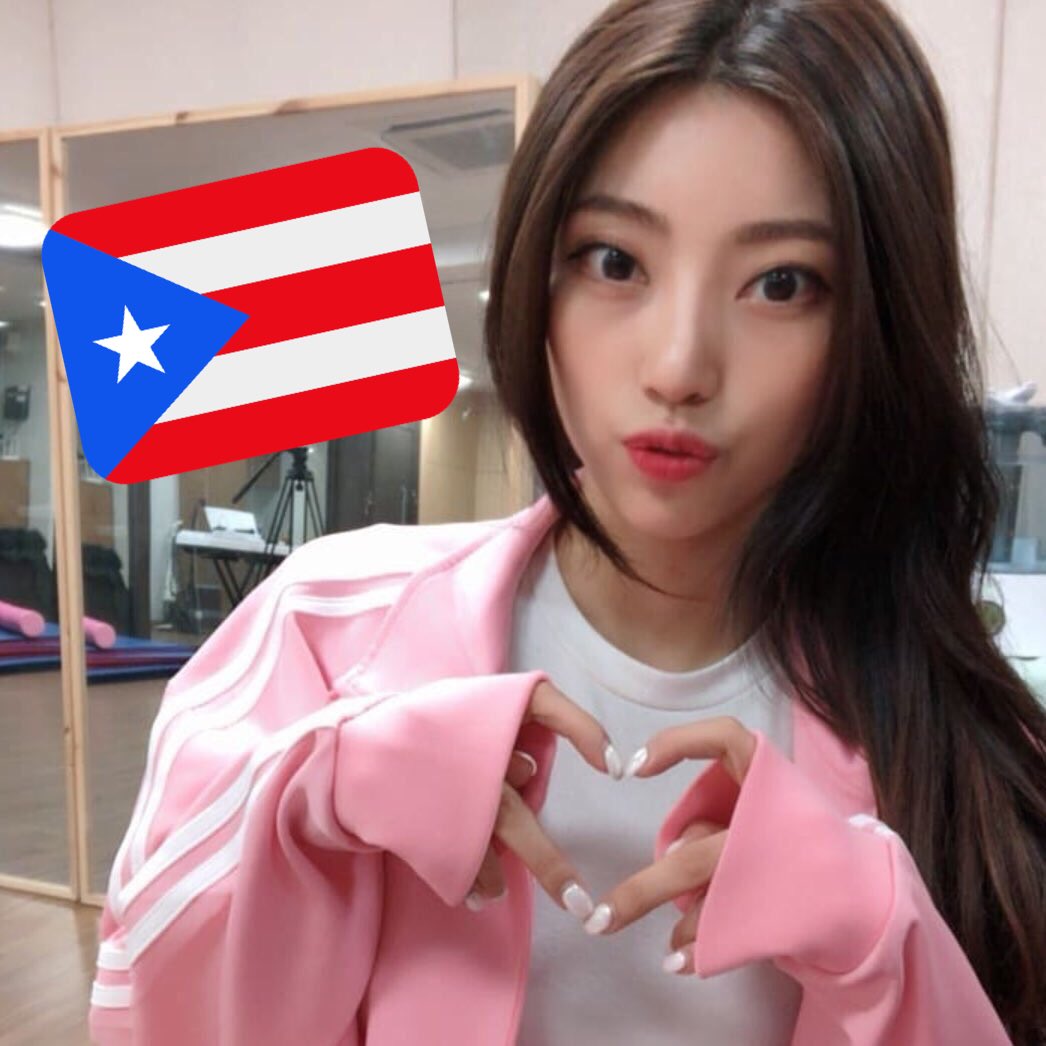 13)  @rosefairyminn la diosa que es, managed to get purplebeck member yeowool interesada en nuestra isla 