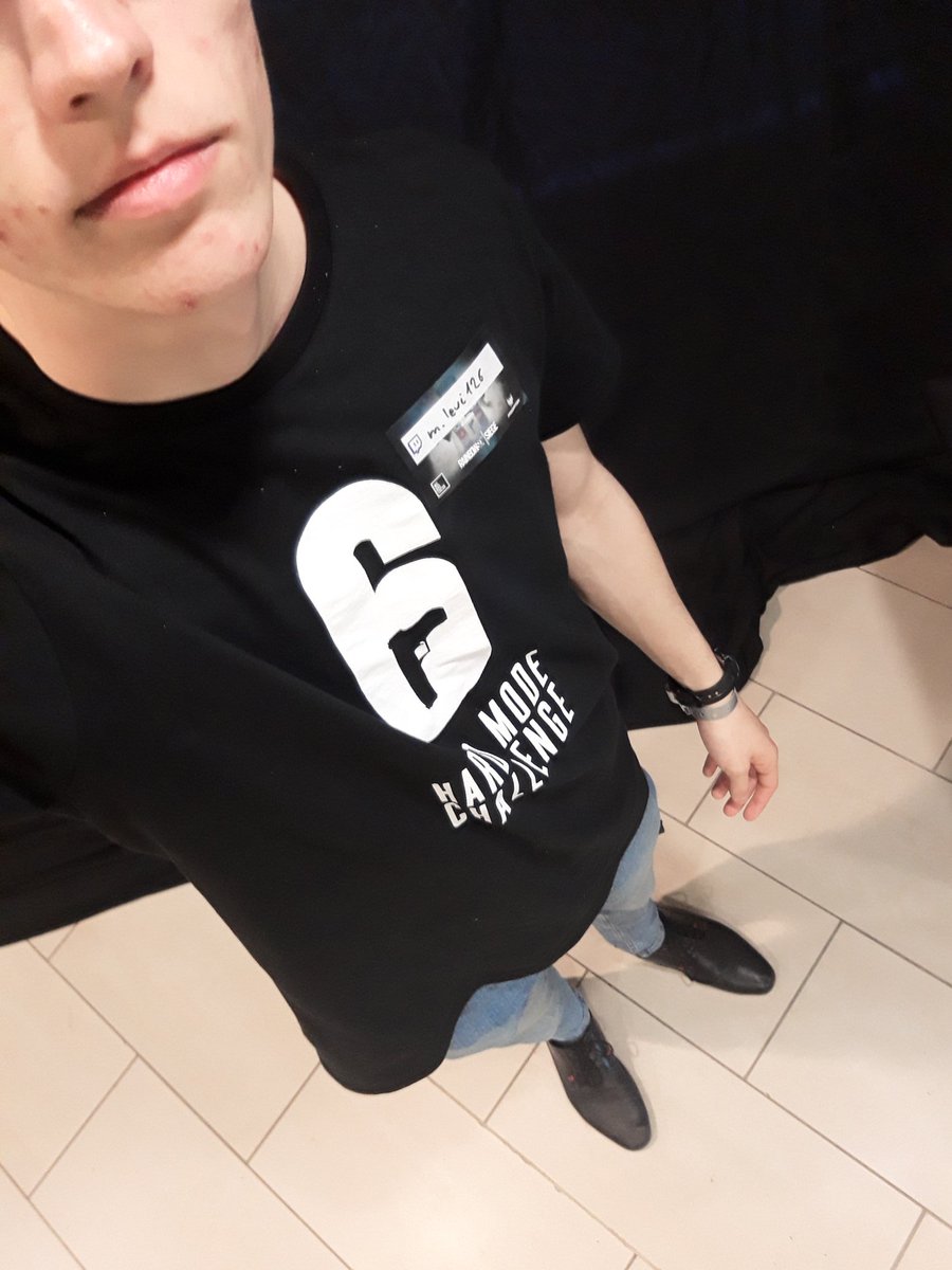 m_levi126's tweet photo. Adminos assistálás a Hard Mode Challenge eventen😍👌
A legkirályabb formákkal lehettem ott egy fenomenális eseményen💪
#3daybp #elte #hmchallenge @kopasz_official @wearethevr https://t.co/F1V6Td6Twl