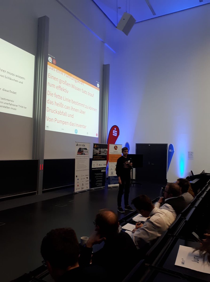 safety_days's tweet photo. Auftakt zum Finale des #safety #hackathons Pitch #1 #safety_days #safetydays #paderborn https://t.co/oz4XOGjhIH