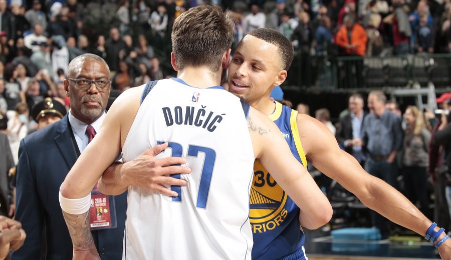 luckia_es's tweet photo. Jugadores con más triples-dobles antes de los 21 años en la historia de la #NBA

✨ Magic Johnson - 7
🤯 Luka Doncic - 6
👑 LeBron James - 5 https://t.co/EcqMPclq03