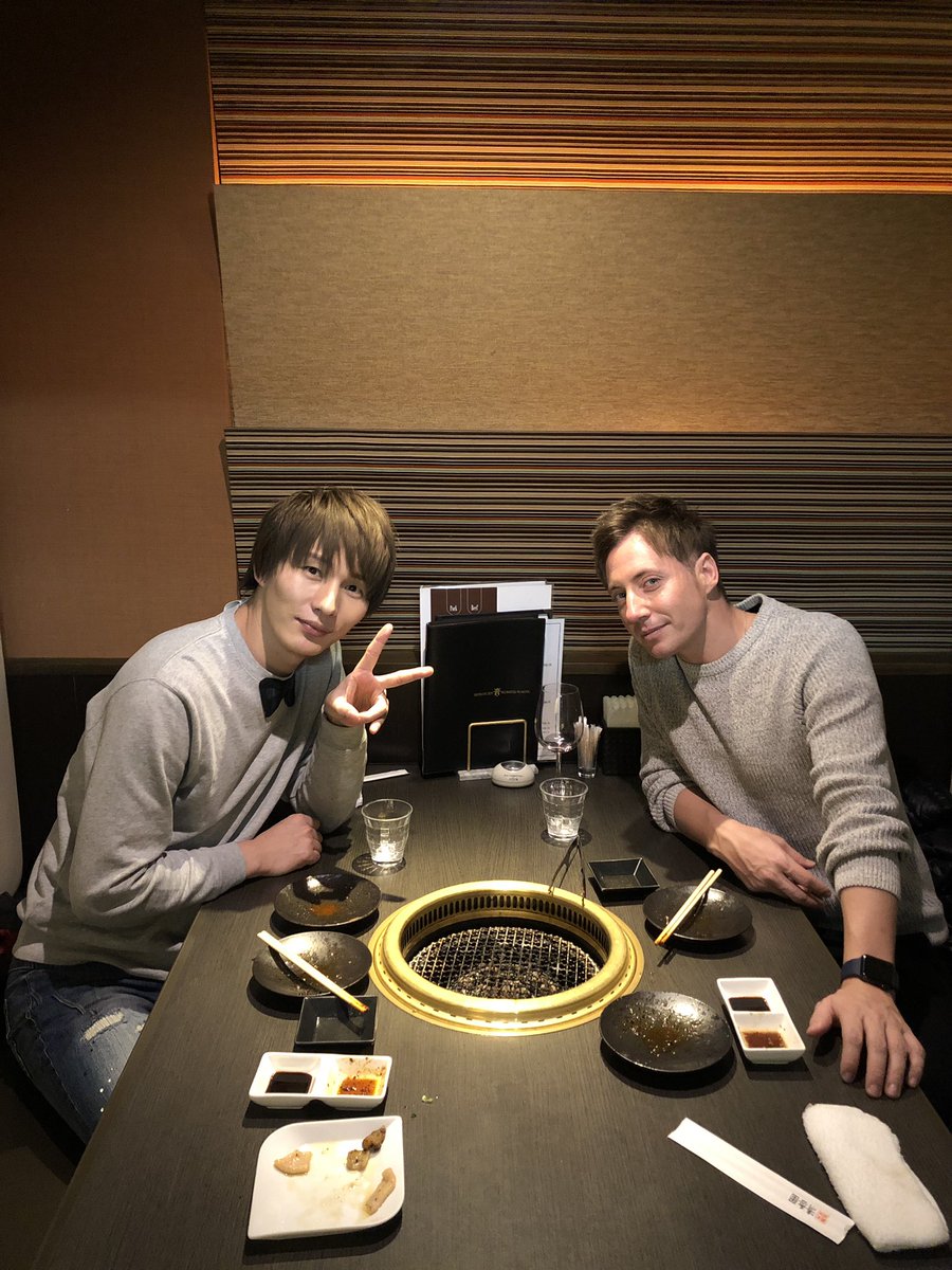 Takuya V Tvittere 群馬県のスーパースター ジョナサンと一緒にご飯行きました 番組を通してライブにも来てくれたり凄く仲良くなれました 一期一会 ジョナサンシガー Takuya 新大久保takuya オレモデ 5時に夢中 焼肉 ご馳走になりました イケメン