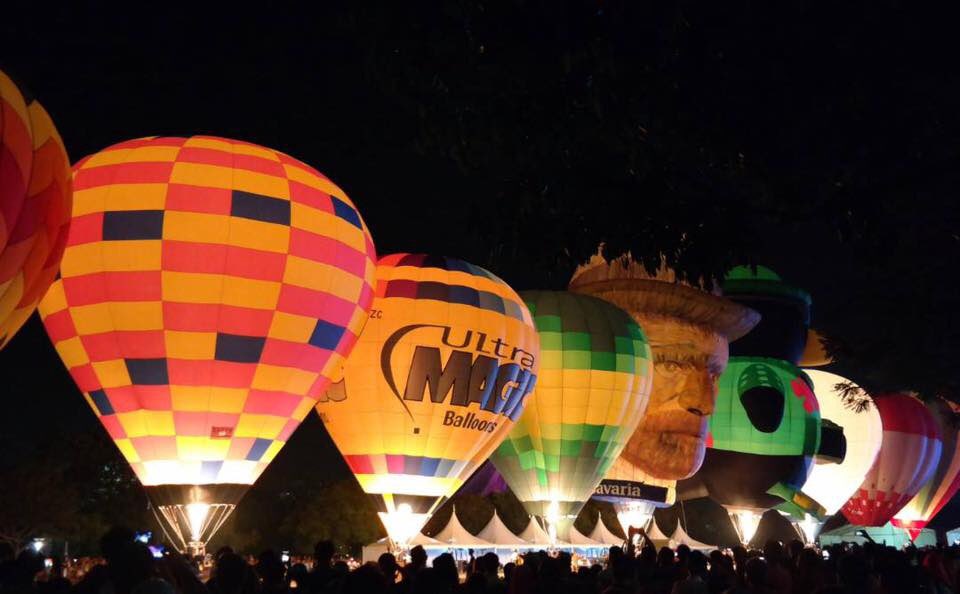 SenawangTV's tweet photo. EVENT THIS WEEK 🔊

🎈 | 10th Putrajaya International Hot Air Balloon Fiesta 2019
📍 | Precinct 2, Putrajaya 
📆 | 28 - 31 March 2019

**Di jemput semua memeriahkan, banyak aktiviti diadakan. Tag BF/GF/BFF korang cepat! 😍

RT &amp; Sebarkan! ⚡️ https://t.co/KNKmXg1VZz