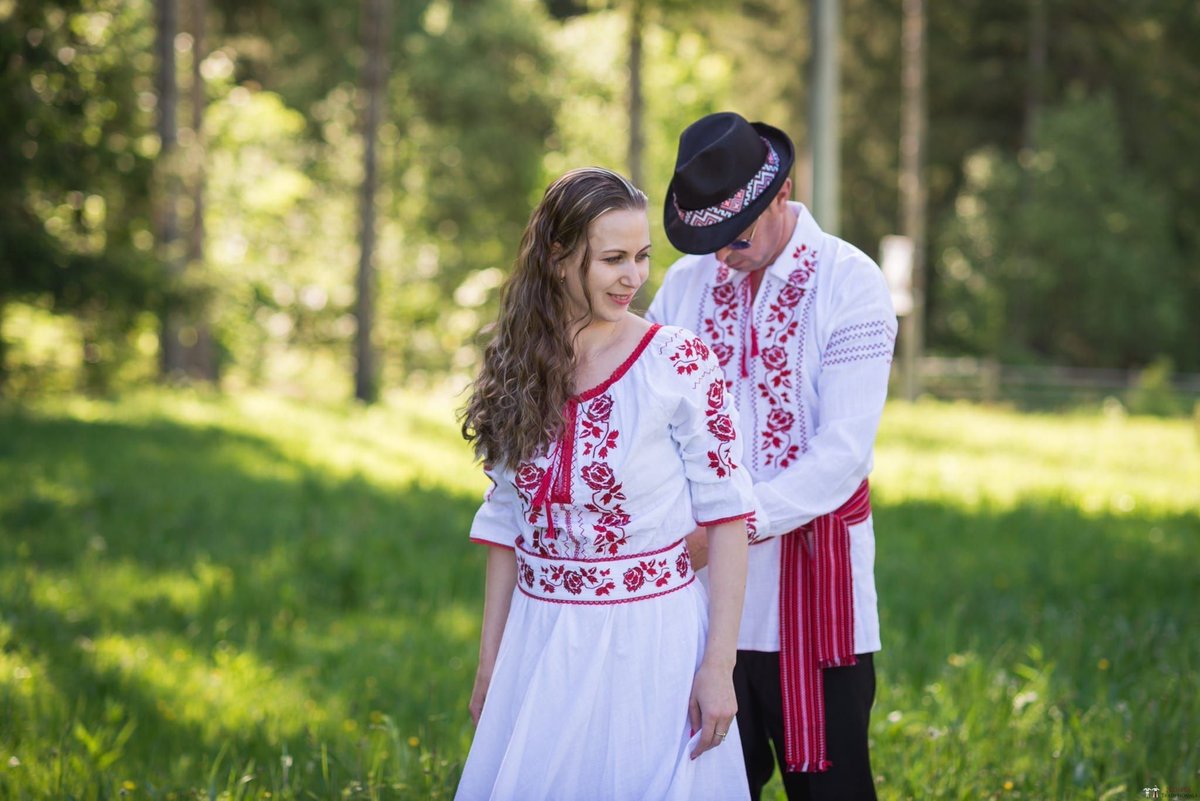 NuntaTradition's tweet image. Anamaria și Ionuț-Mihai, nuntă în Târgu Ocna

buff.ly/2CCxFKj

#NuntaTraditionala #NuntaRomaneasca #TarguOcna #CopsaMica #Bacau #Traditii #Obiceiuri #PortIE #Nunta #Wedding #WeddingPhotography #TraditionalWedding #WeddingCustoms #Photography #PhotoShoot #Romania